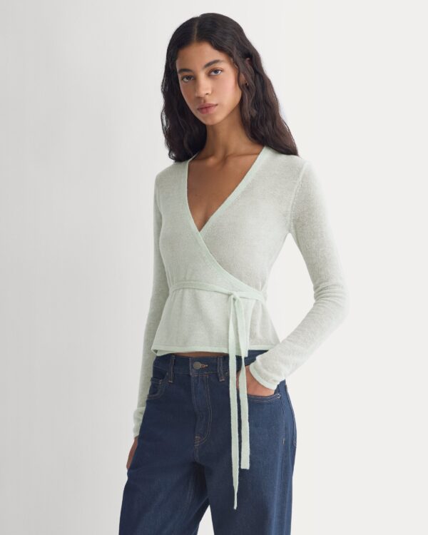 2026-09-27_F-SWTR-AAP-TOP-LS-GRN_01.jpg Wrap Top in Air Alpaca | Lily Green