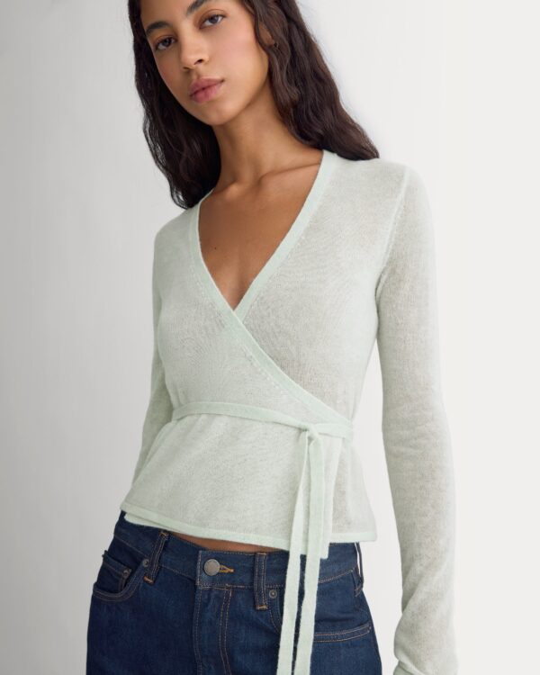 2026-09-27_F-SWTR-AAP-TOP-LS-GRN_03.jpg Wrap Top in Air Alpaca | Lily Green