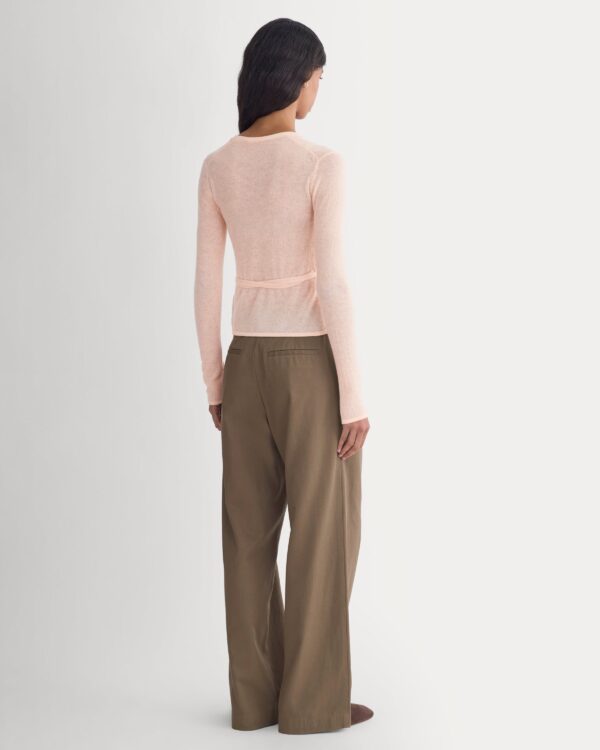2026-09-27_F-SWTR-AAP-TOP-LS-PCH_05.jpg Wrap Top in Air Alpaca | Pale Peach