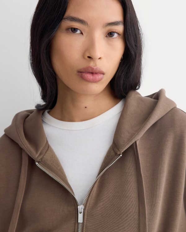 Reshoot_2026-09-06_F-T-FRC-CRFZ-LS-CHOC_03.jpg Luxe Fleece Full-Zip Cropped Hoodie | Deep Taupe